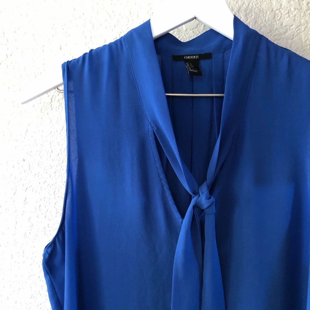💙💙FOREVER21 Blouse💙